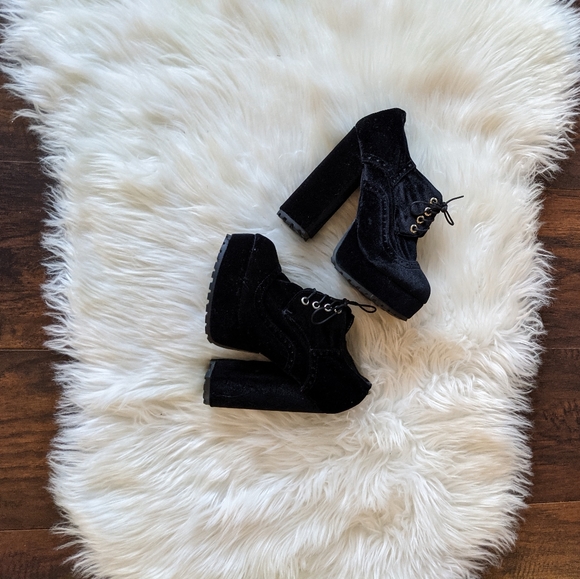 Jeffrey campbell Pompey black velvet heels 6 - Picture 1 of 4